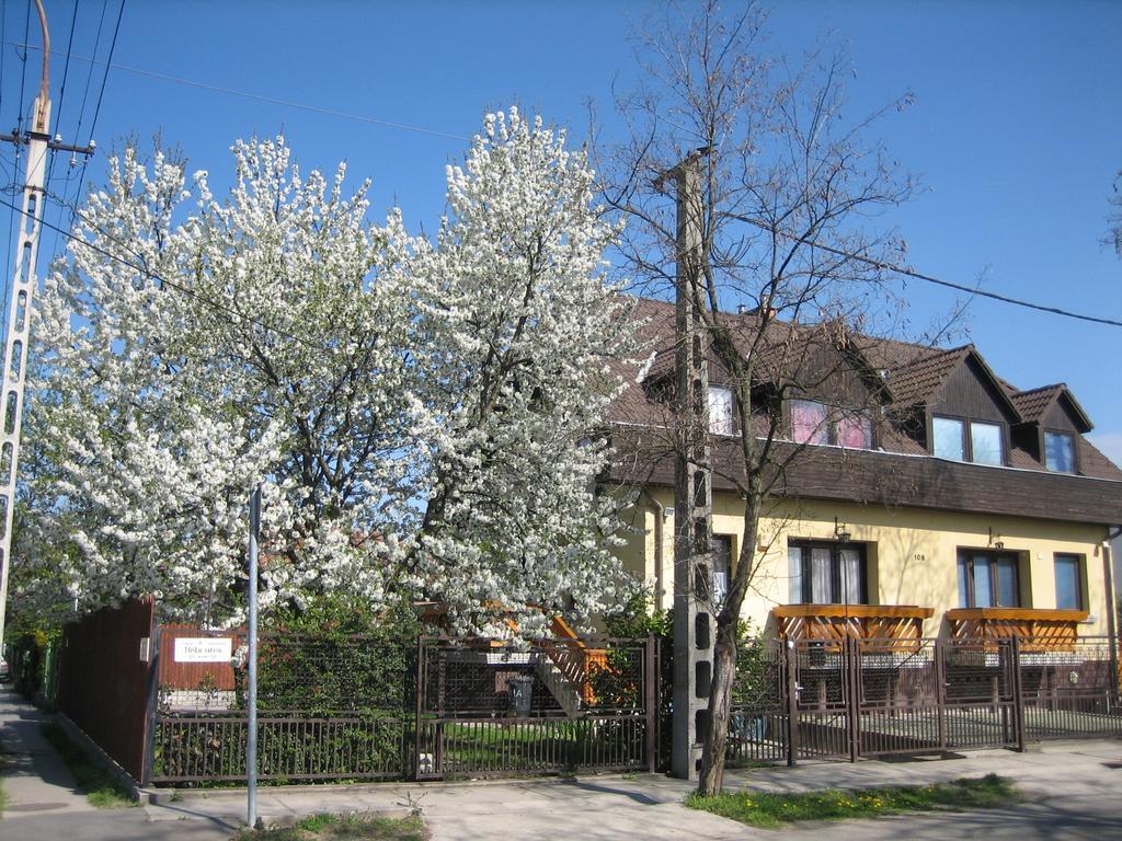St. Michael Apartman Budapesta Exterior foto
