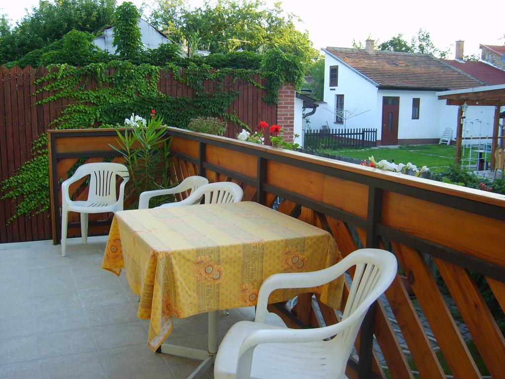 St. Michael Apartman Budapesta Exterior foto